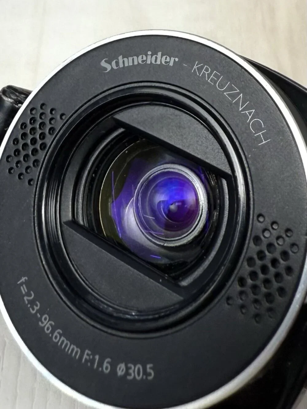 SAMSUNG Digital Handheld CAMCORDER Video Camera SMX-F33BN/XAA + Battery UNTESTED